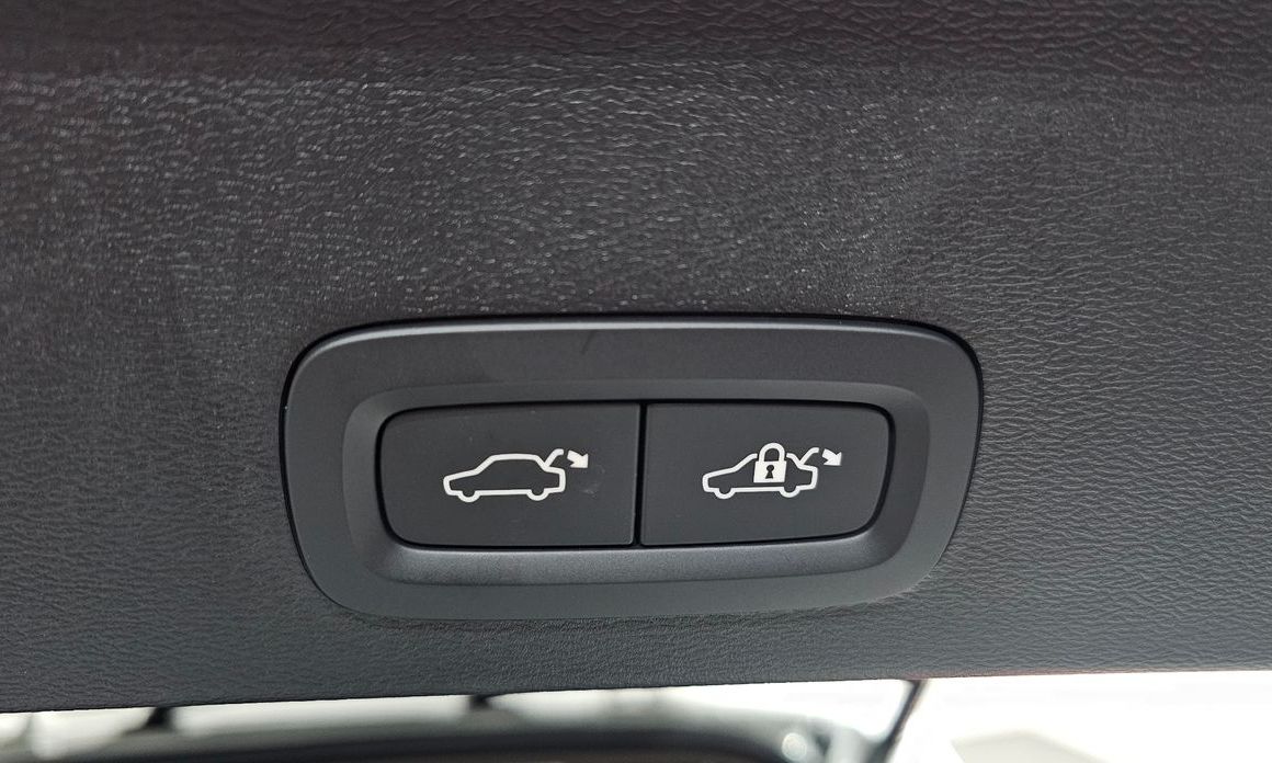 Volvo XC40 2023