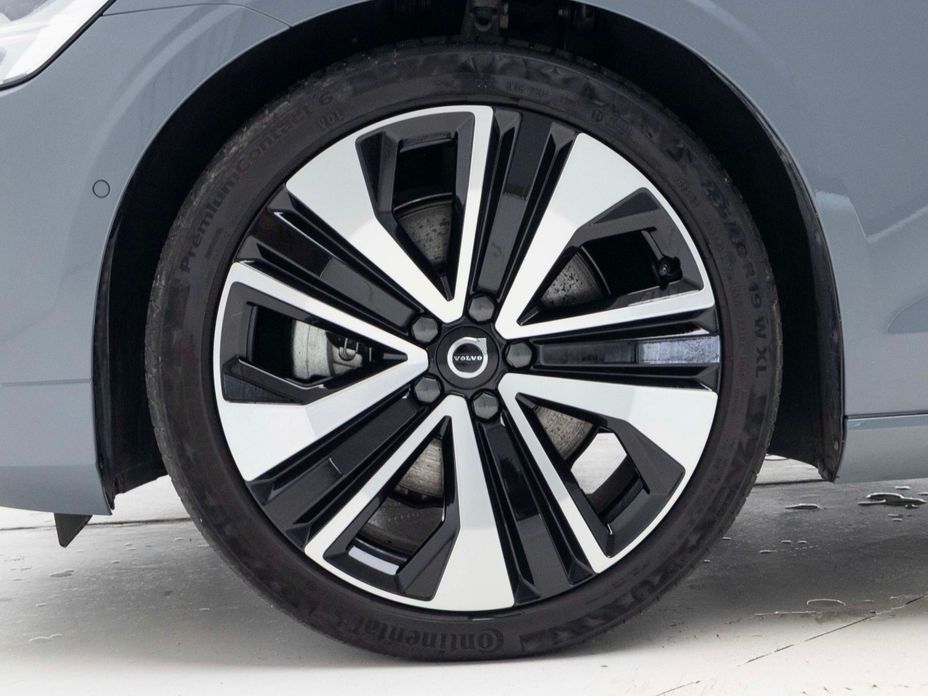 Volvo S60 2023