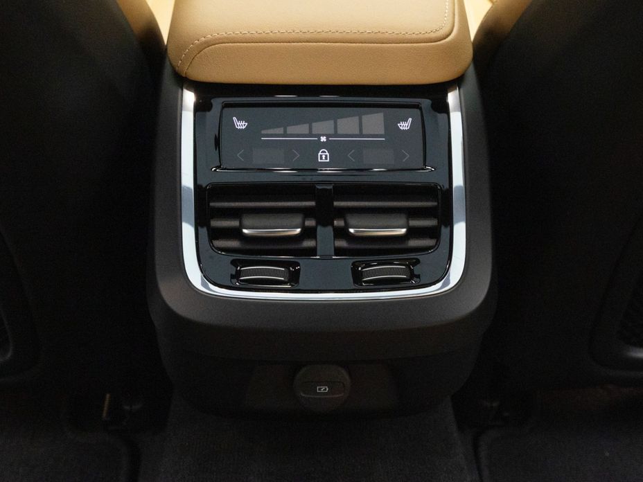 Volvo S60 2023
