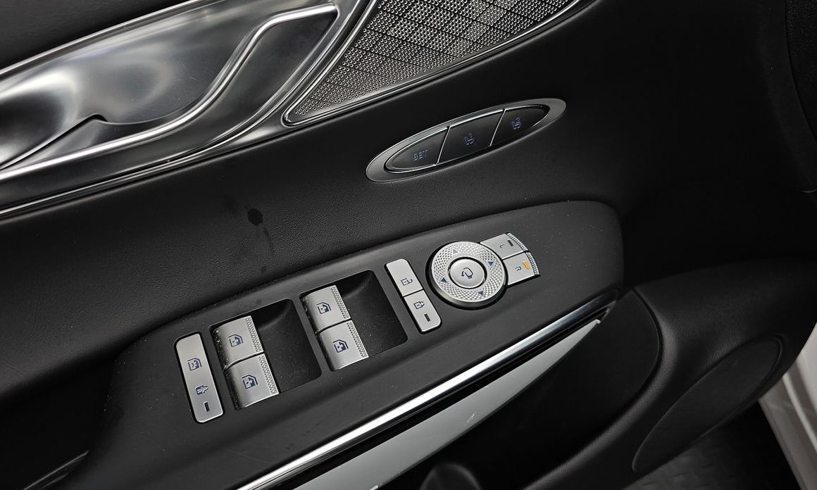 Genesis GV70 2023