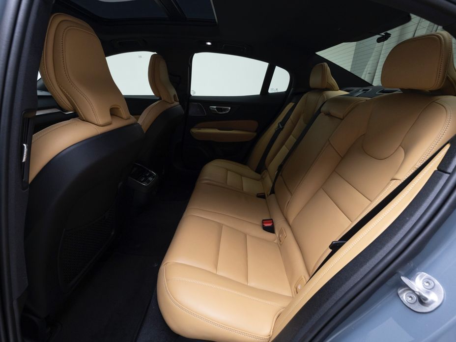 Volvo S60 2023