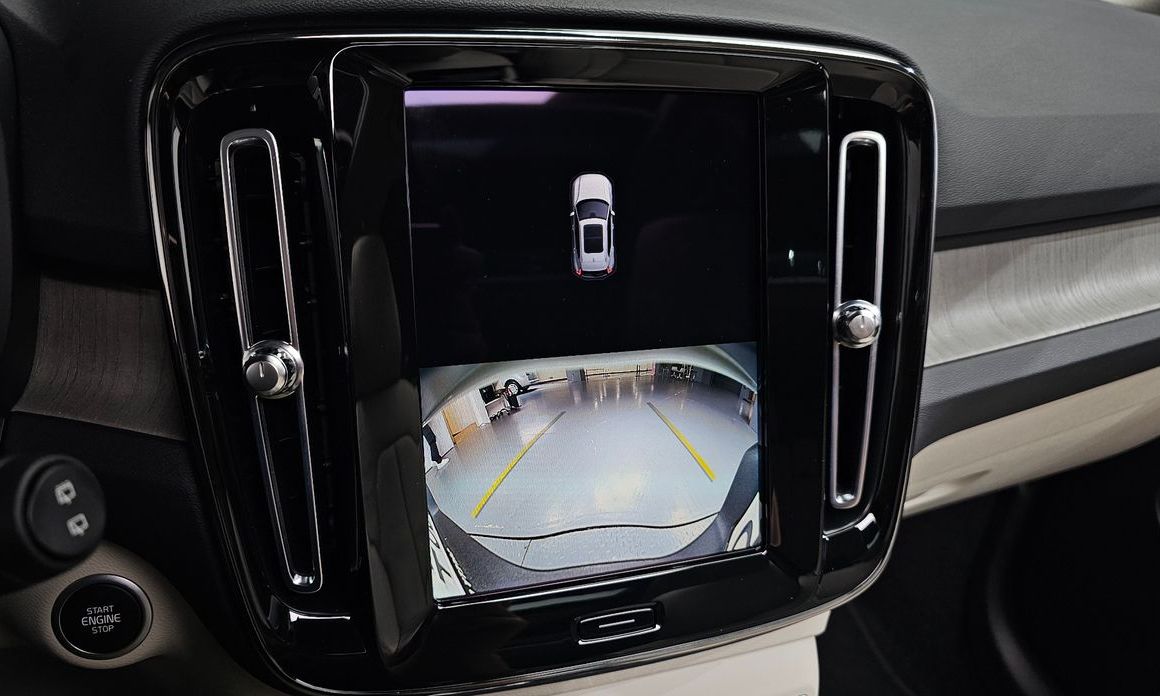 Volvo XC40 2023