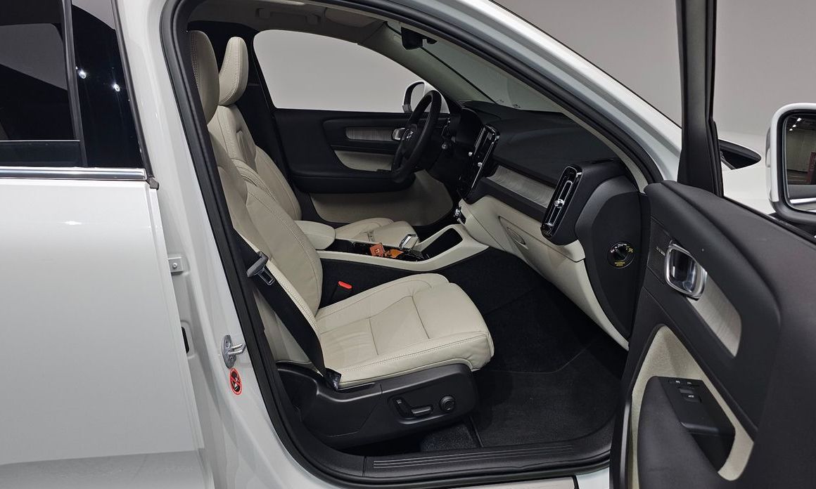 Volvo XC40 2023
