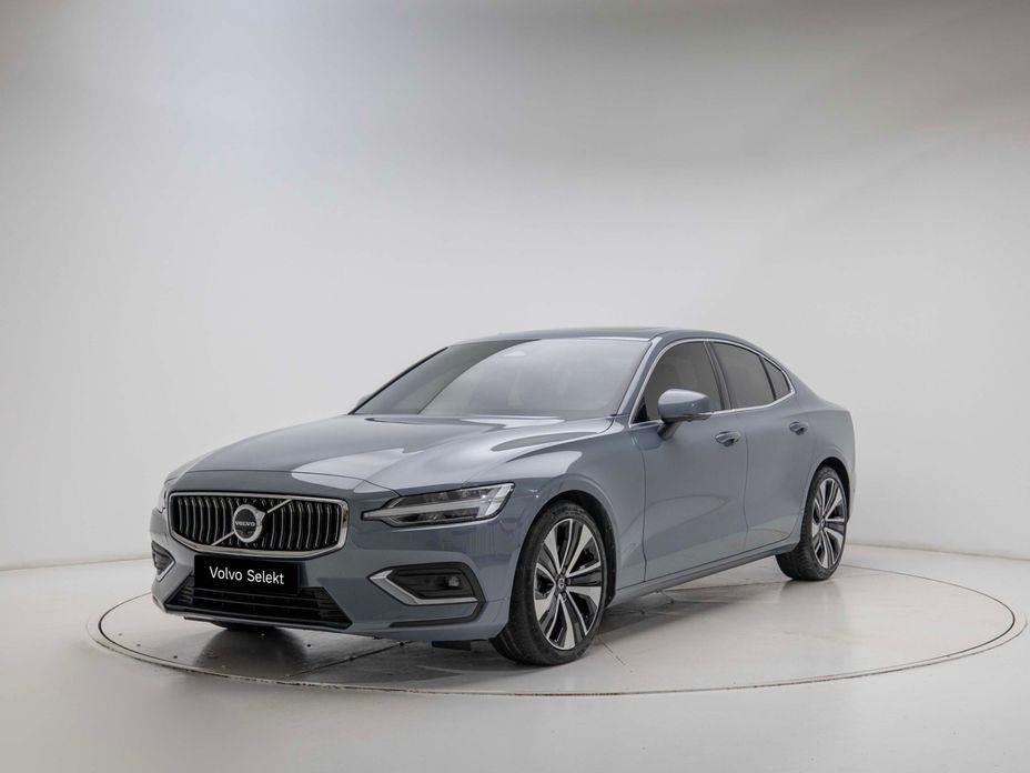 Volvo S60 2023