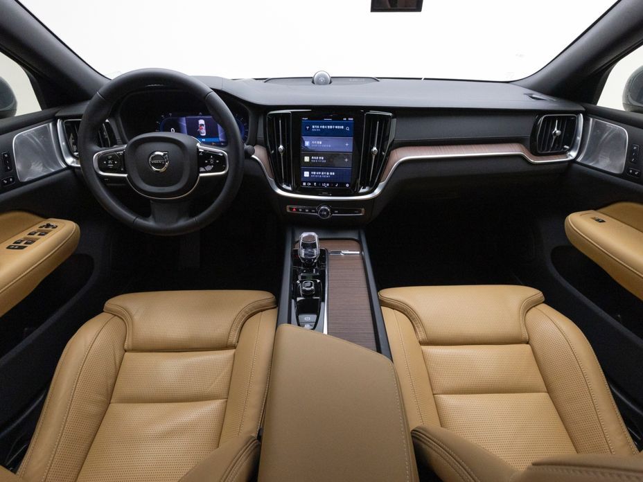 Volvo S60 2023
