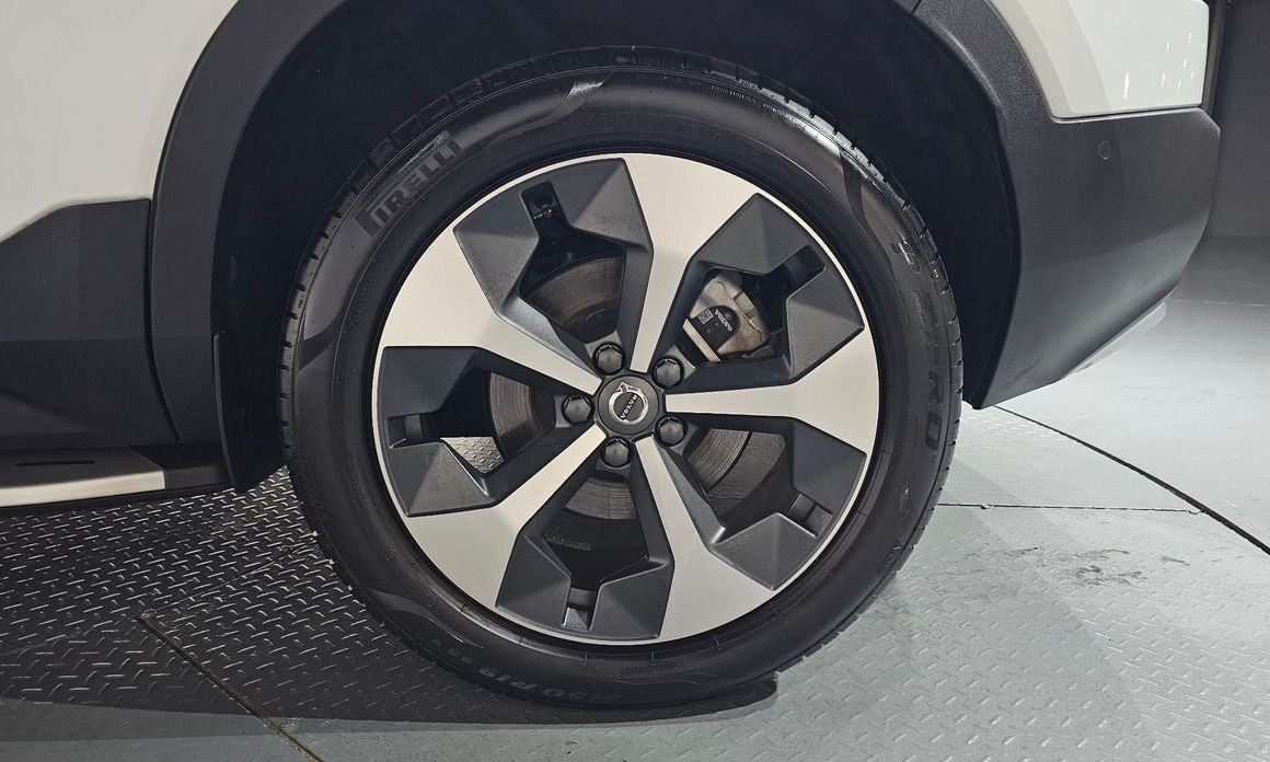 Volvo XC40 2023