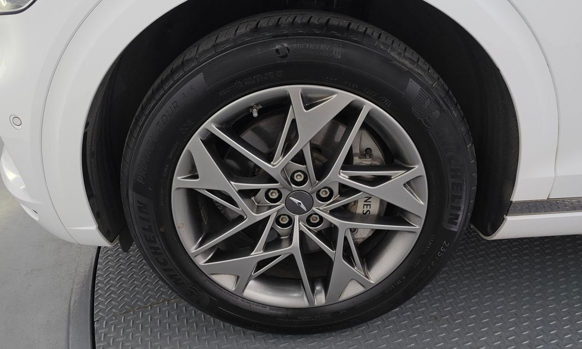 Genesis GV70 2023