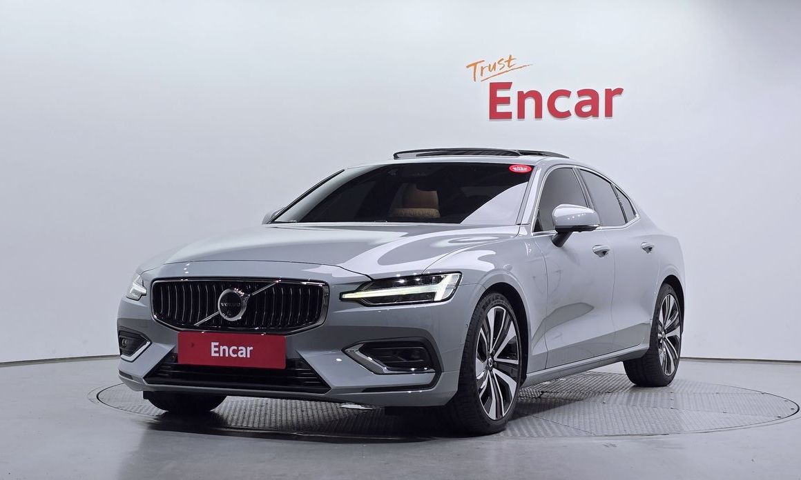Volvo S60 2024