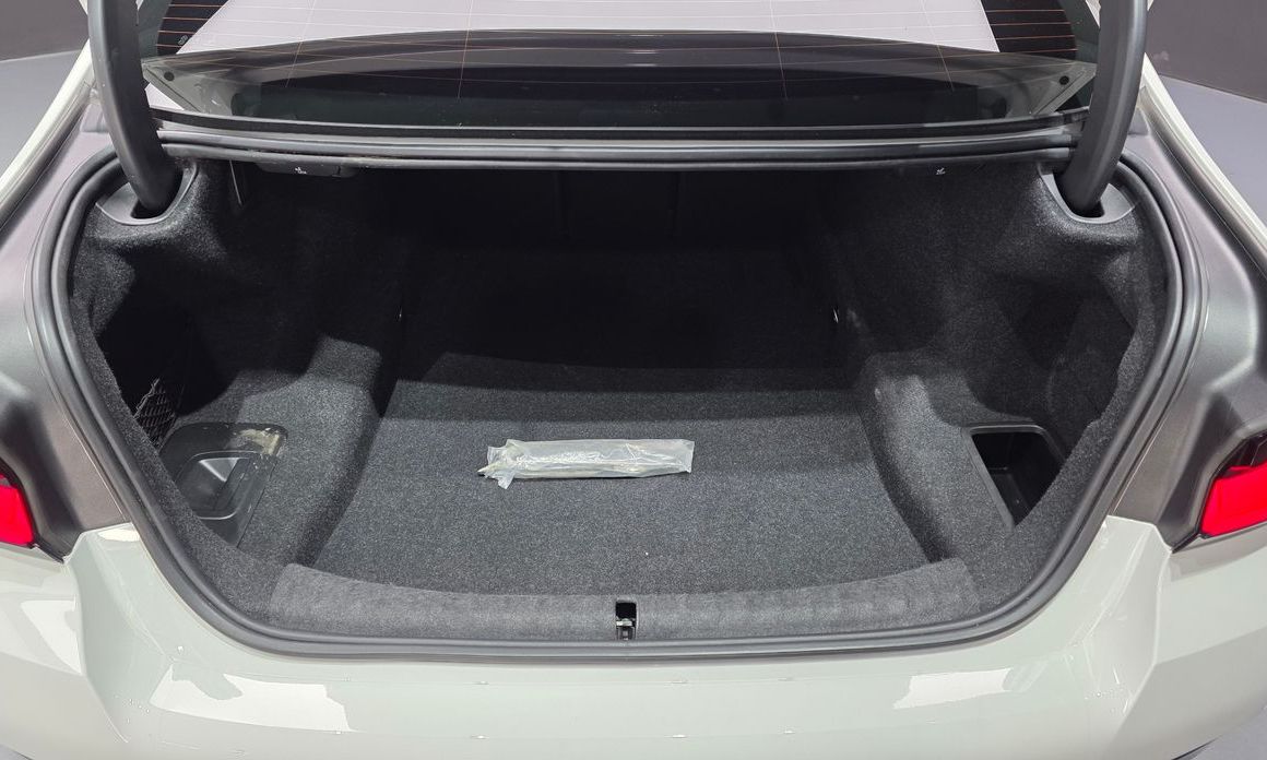BMW 5-Series 2021