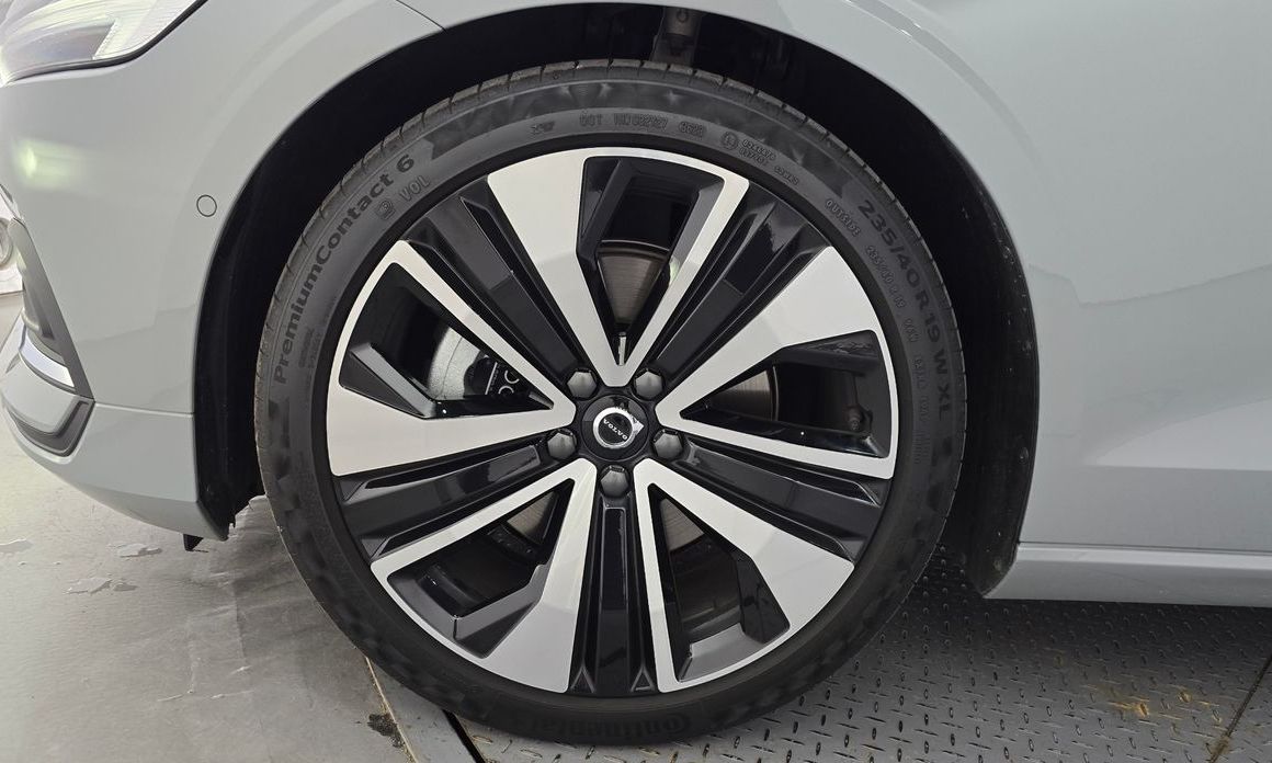 Volvo S60 2024