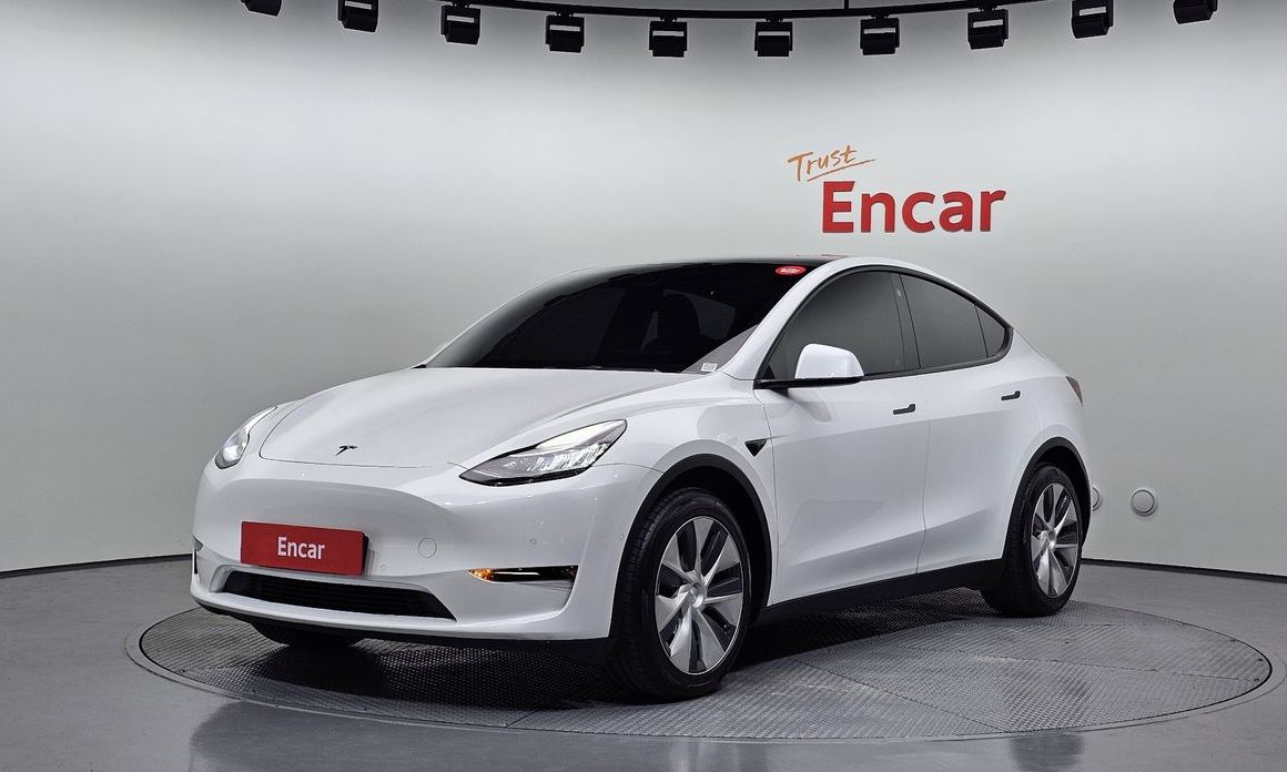 Tesla Model Y 2021