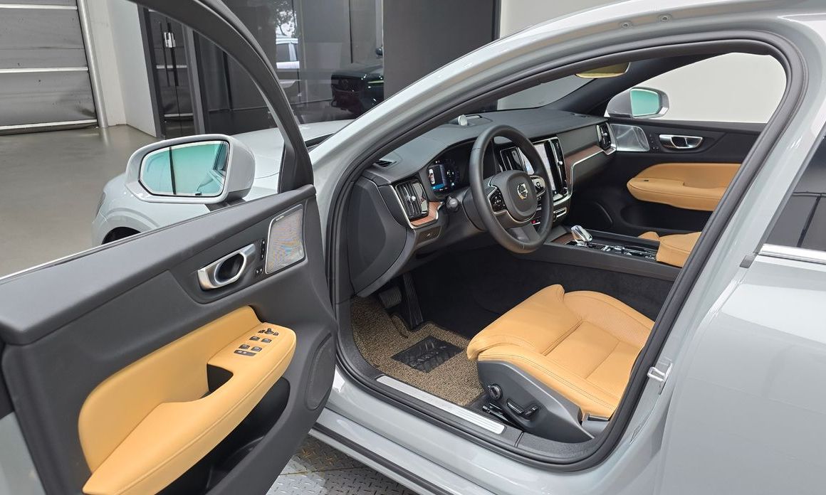 Volvo S60 2024