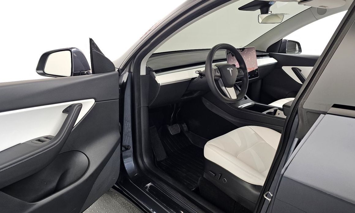 Tesla Model Y 2021