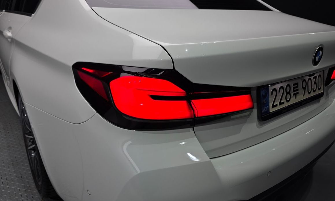 BMW 5-Series 2021