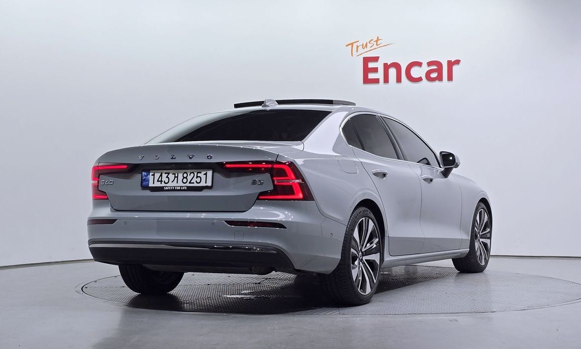 Volvo S60 2024