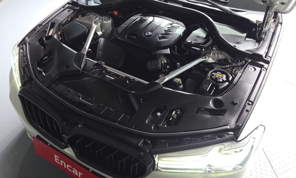 BMW 5-Series 2021