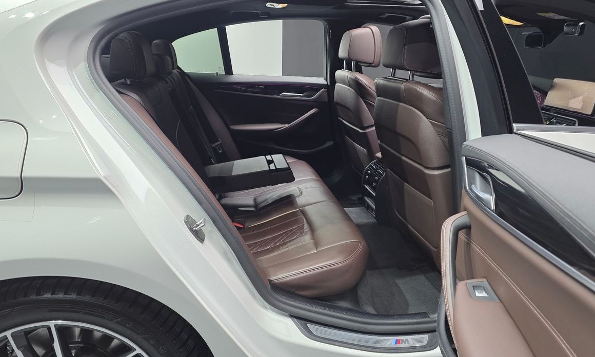 BMW 5-Series 2021