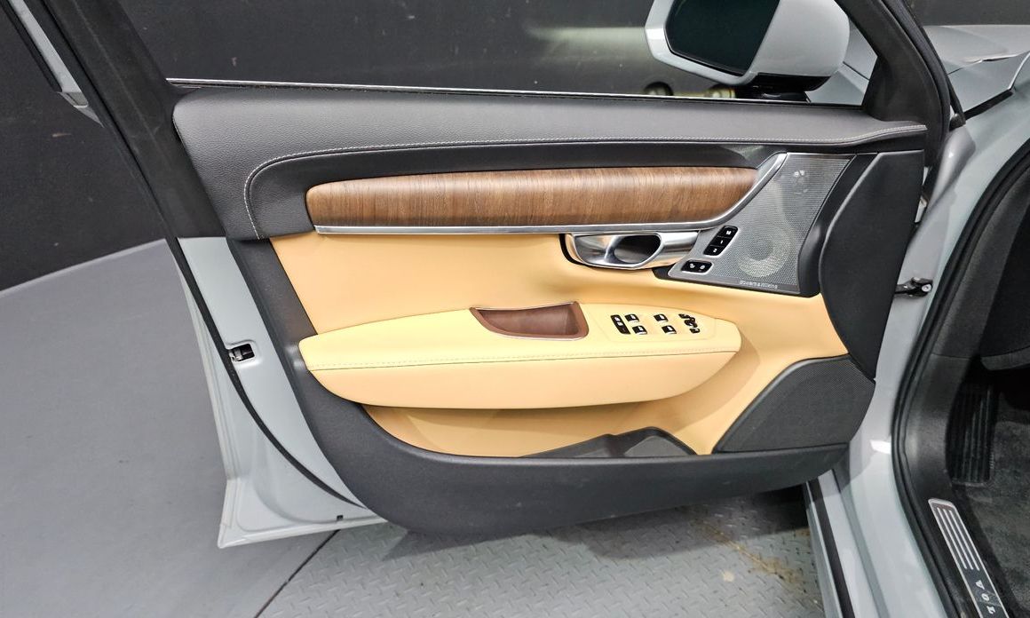 Volvo S90 2024