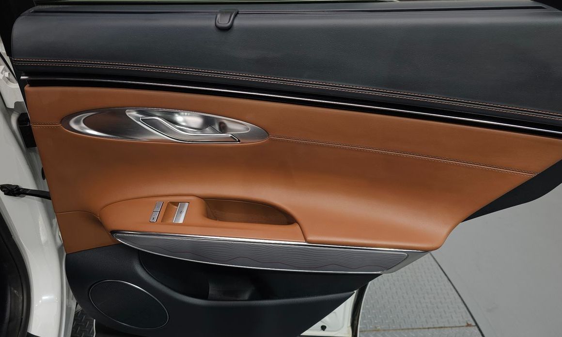 Genesis GV70 2023