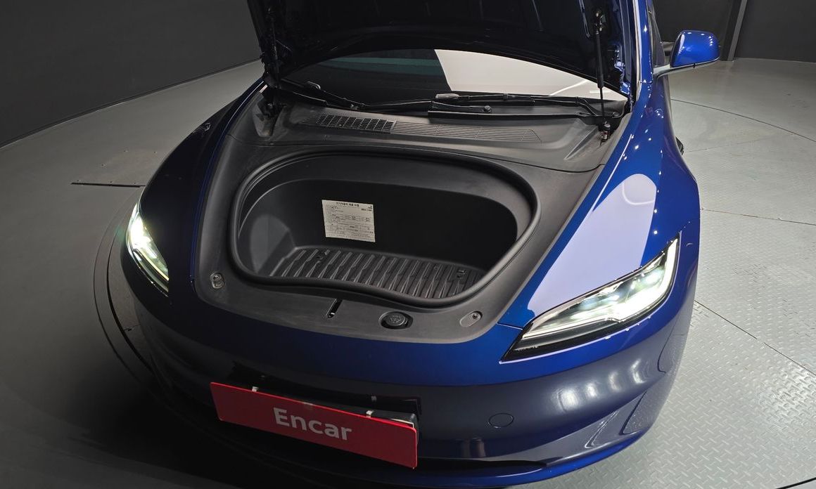 Tesla Model 3 2024