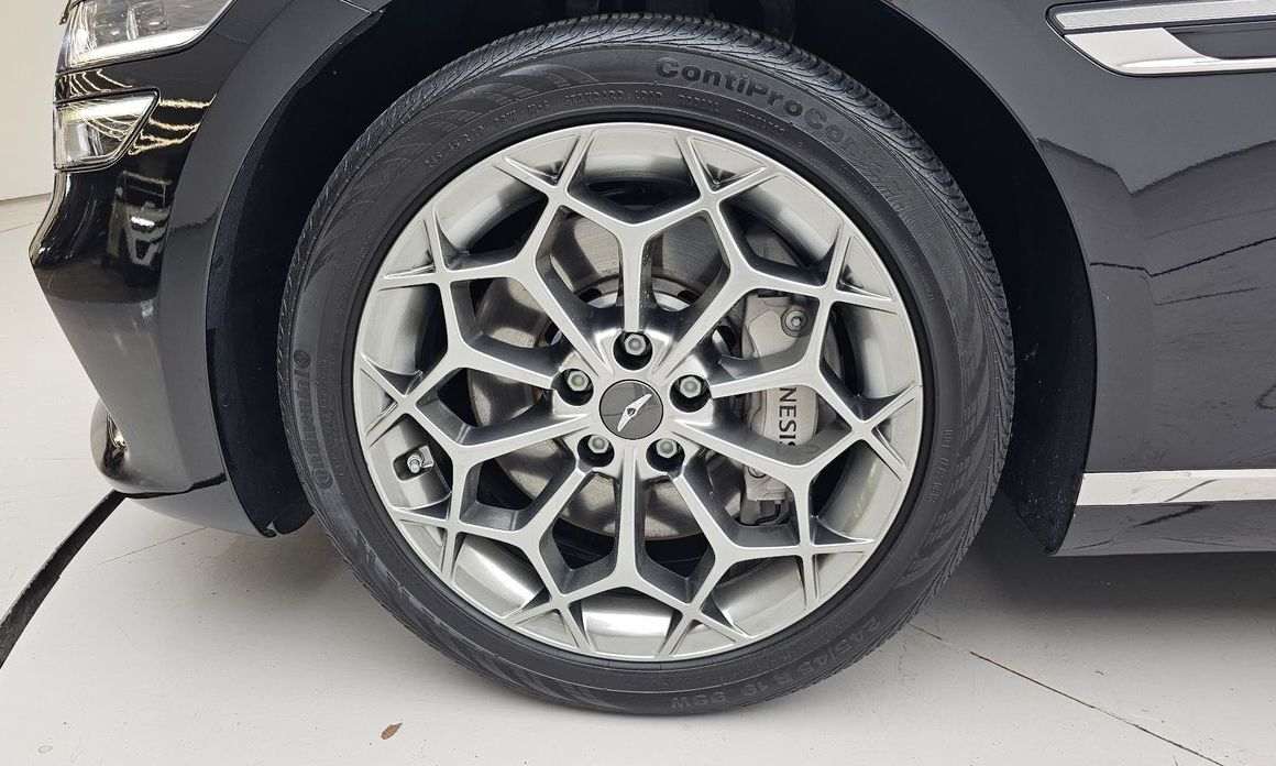 Genesis G80 2023