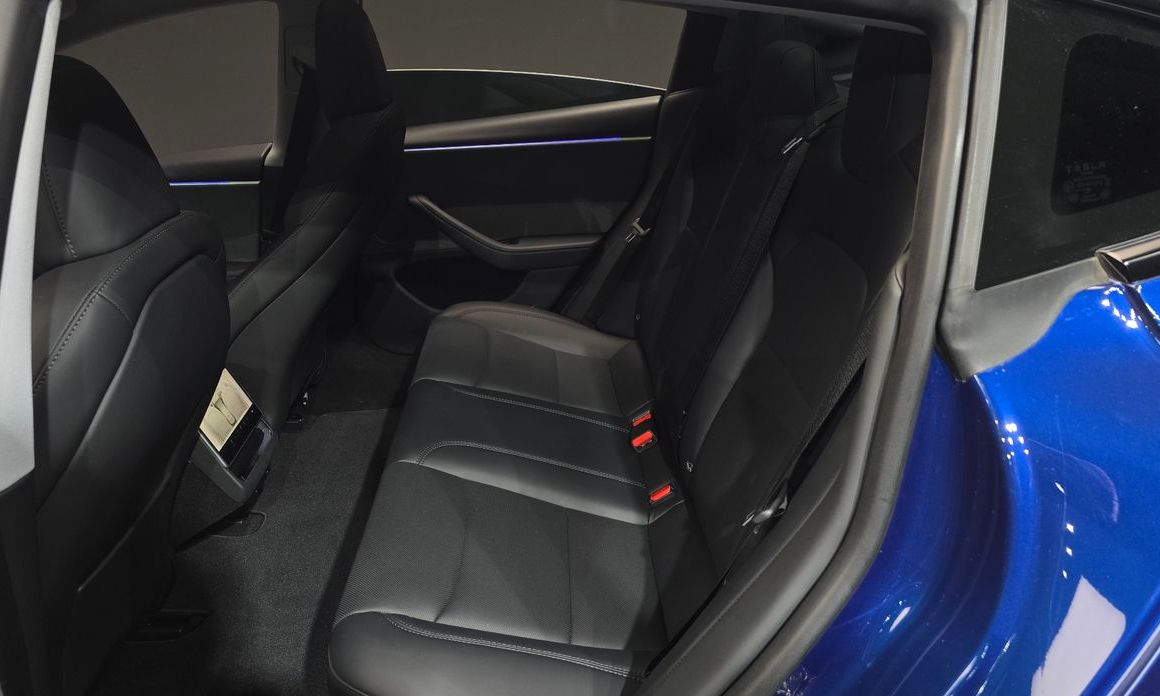 Tesla Model 3 2024