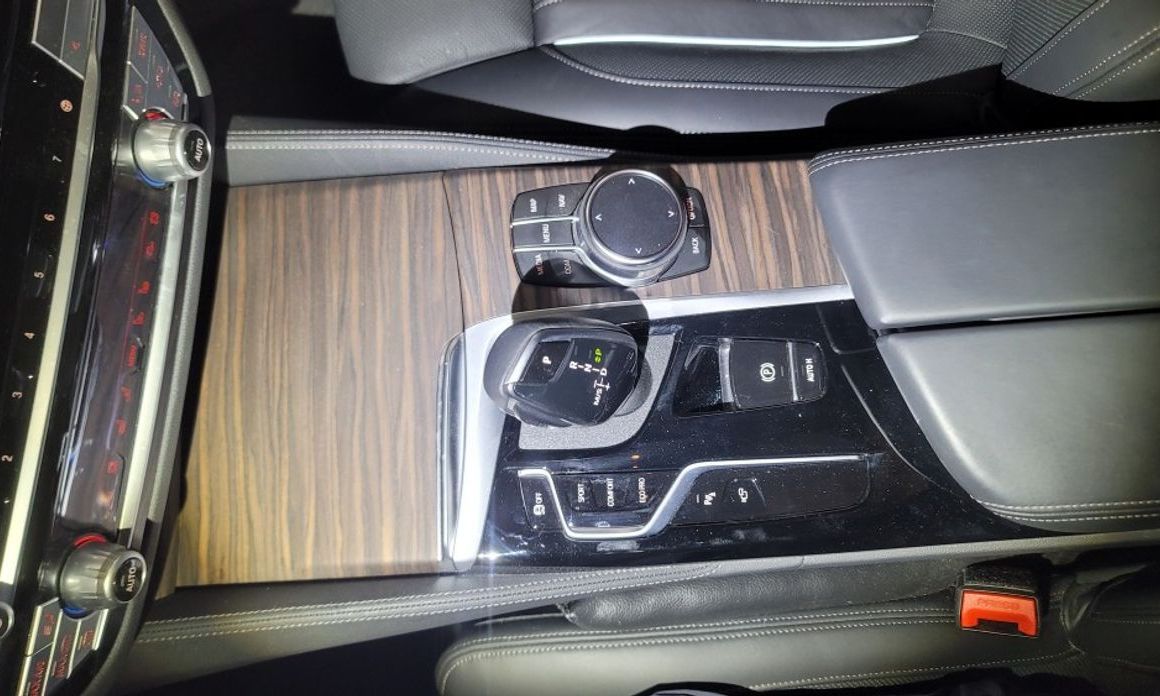 BMW 5-Series 2023