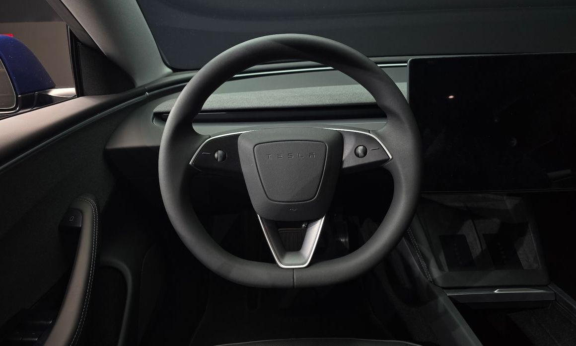 Tesla Model 3 2024