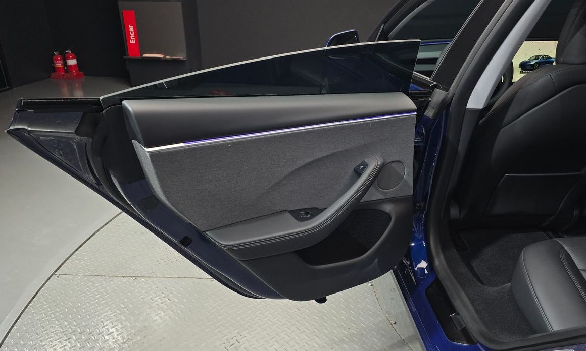 Tesla Model 3 2024