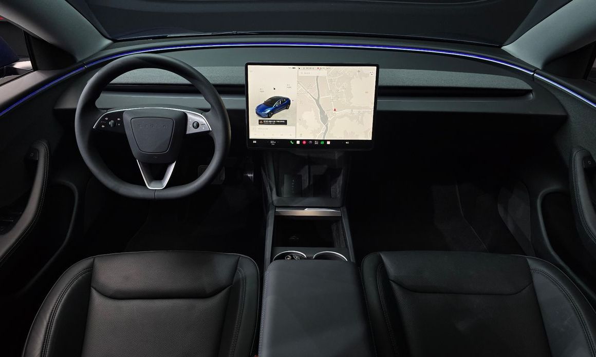 Tesla Model 3 2024
