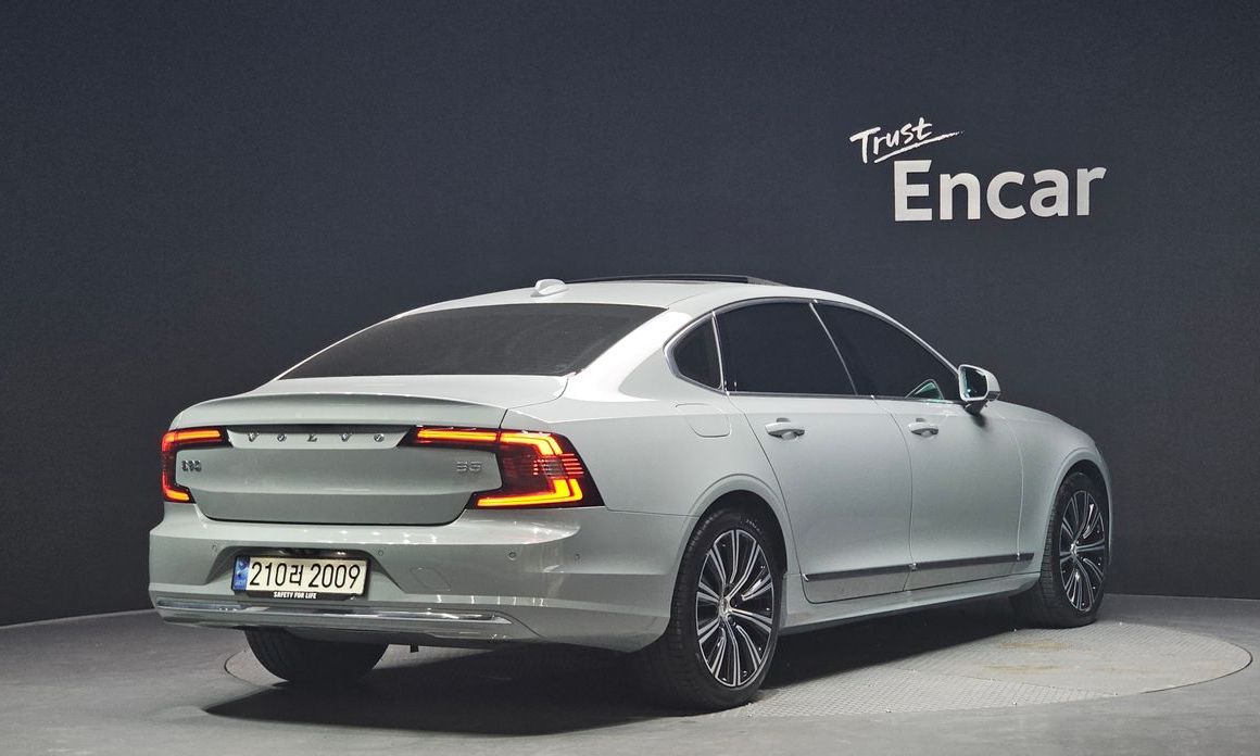 Volvo S90 2024