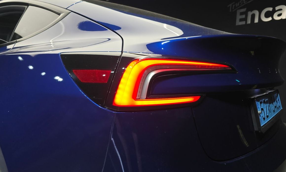 Tesla Model 3 2024
