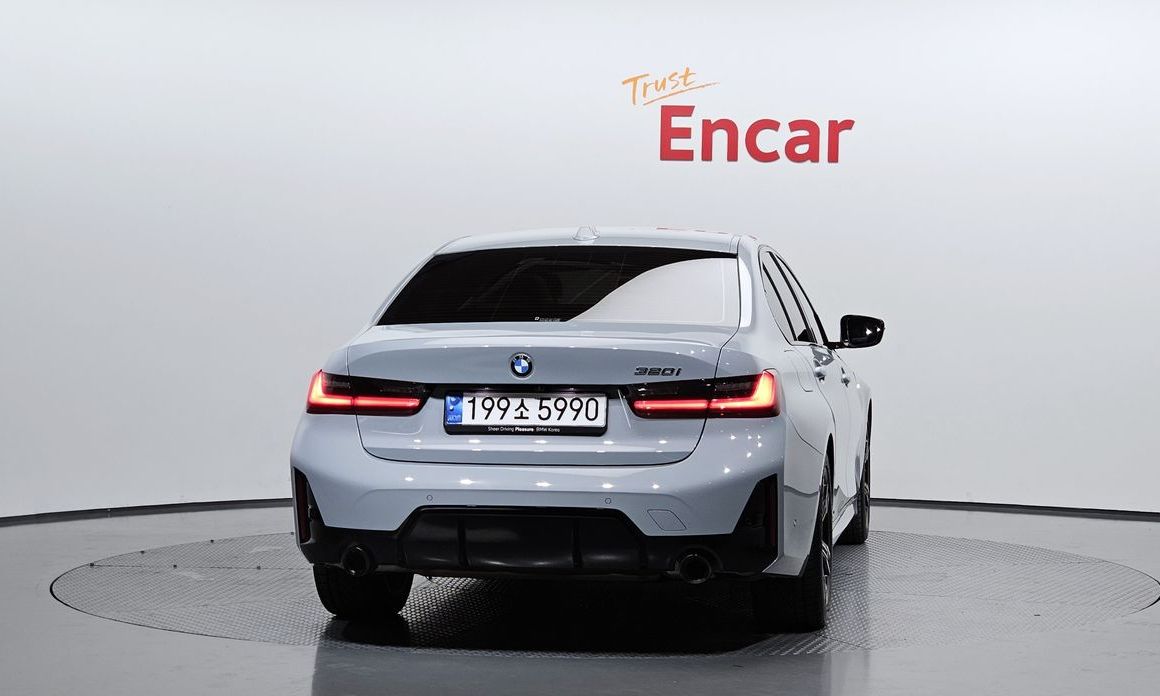 BMW 3-Series 2024