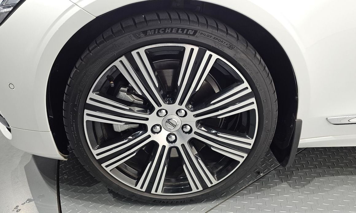 Volvo S90 2024