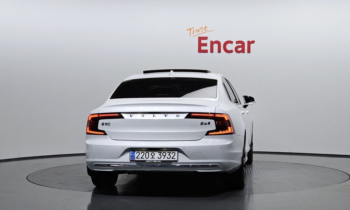 Volvo S90 2024