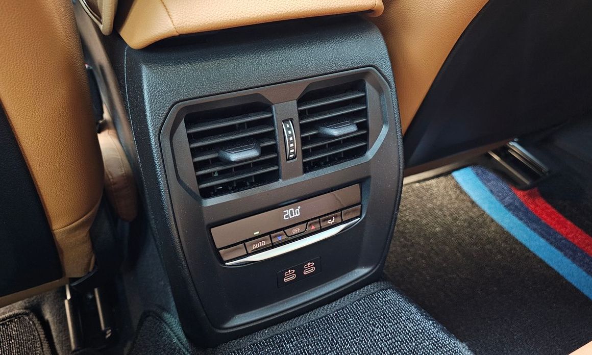 BMW 3-Series 2024