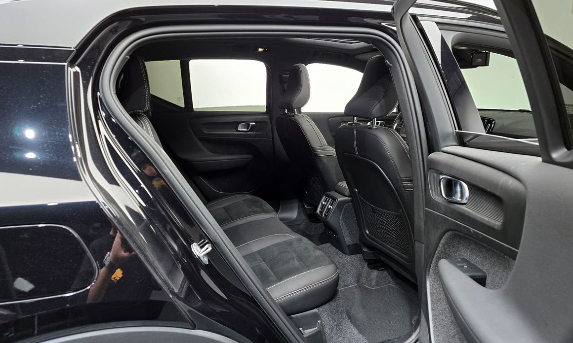 Volvo XC40 2025