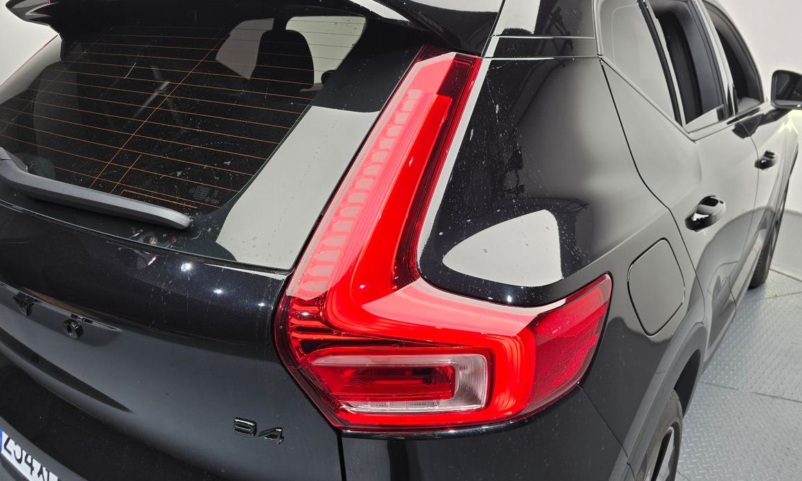Volvo XC40 2025