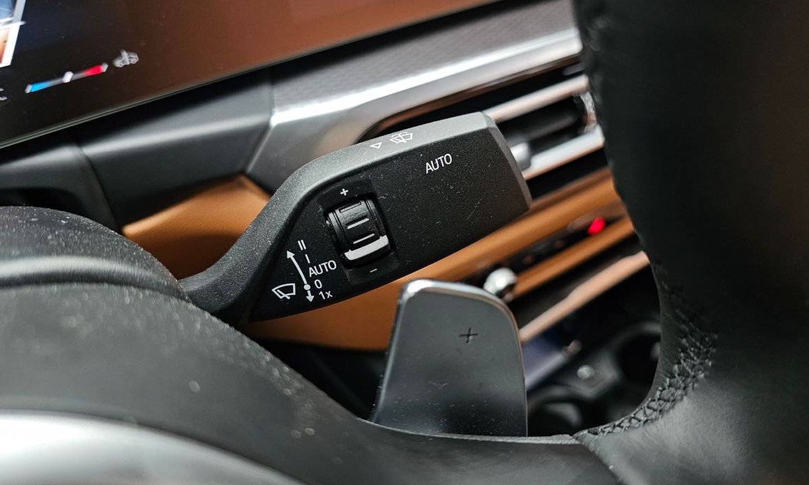 BMW 3-Series 2024