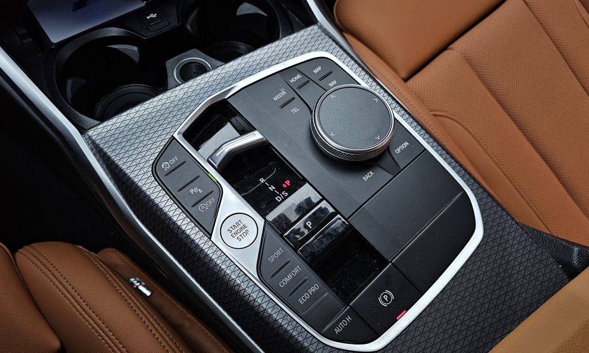 BMW 3-Series 2024