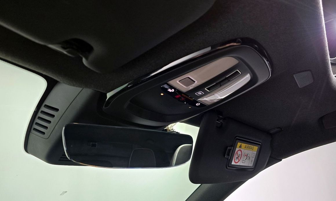 Volvo XC40 2025