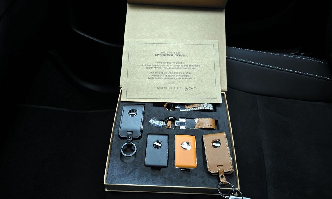 Volvo XC40 2025