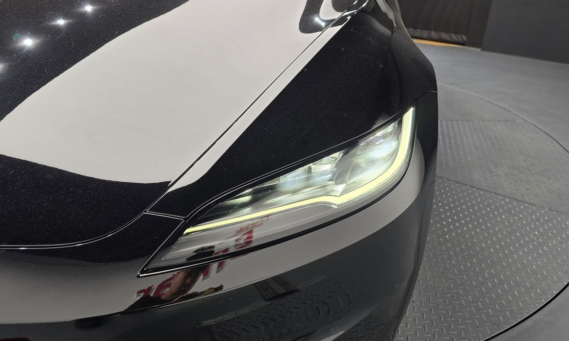 Tesla Model 3 2024