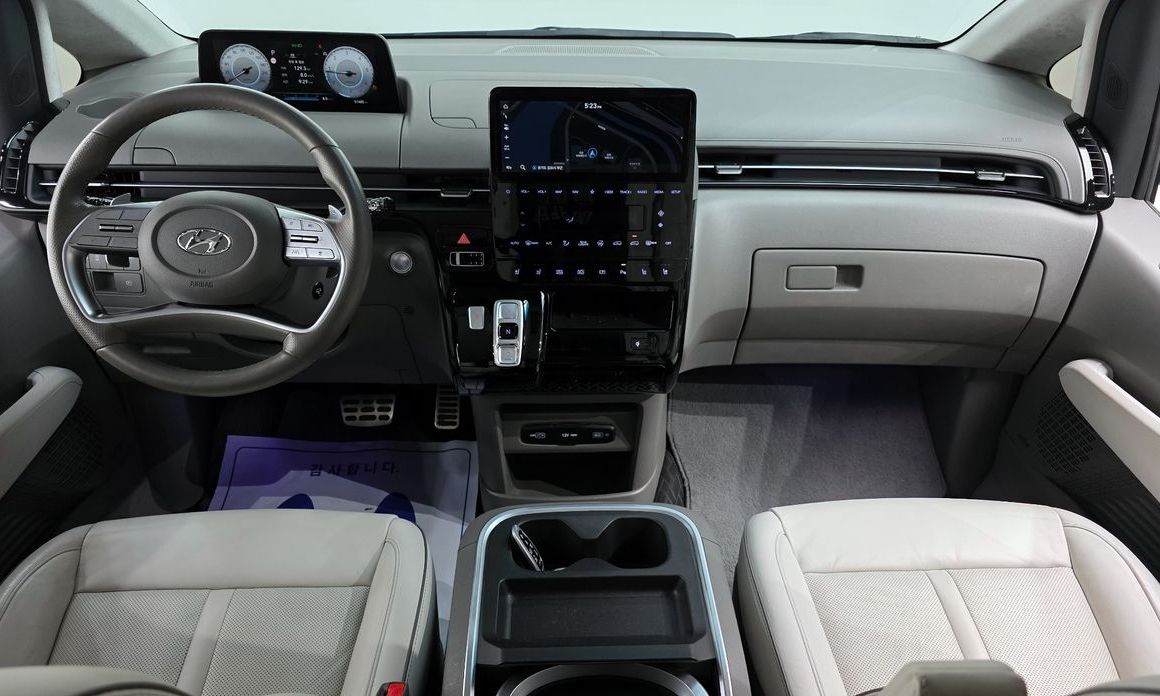 Hyundai Staria 2023