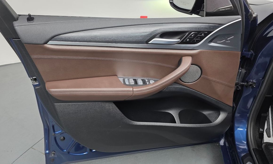 BMW iX3 2023