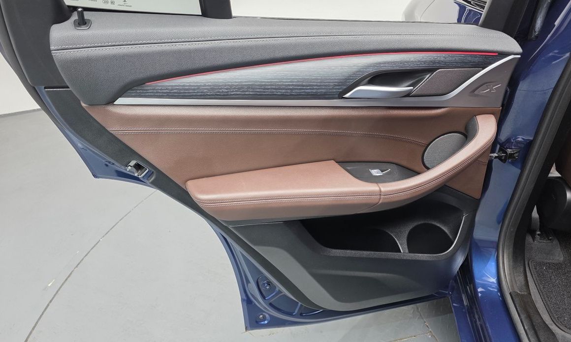 BMW iX3 2023