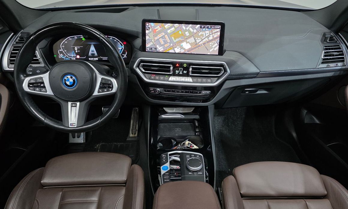 BMW iX3 2023