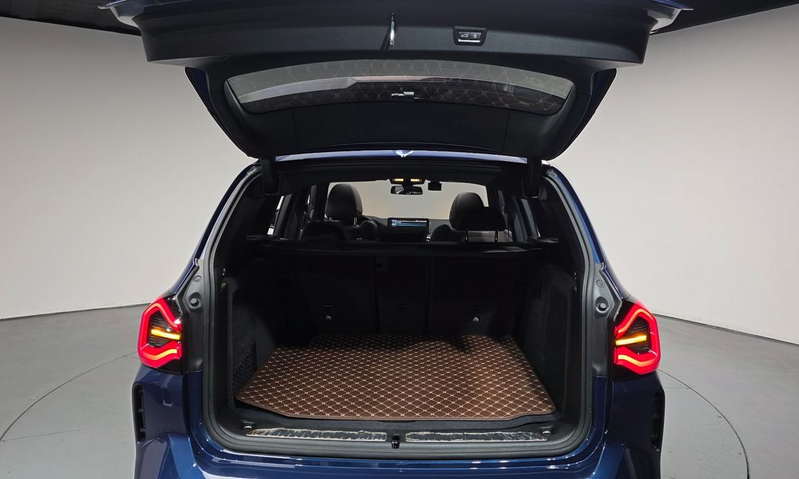 BMW iX3 2023