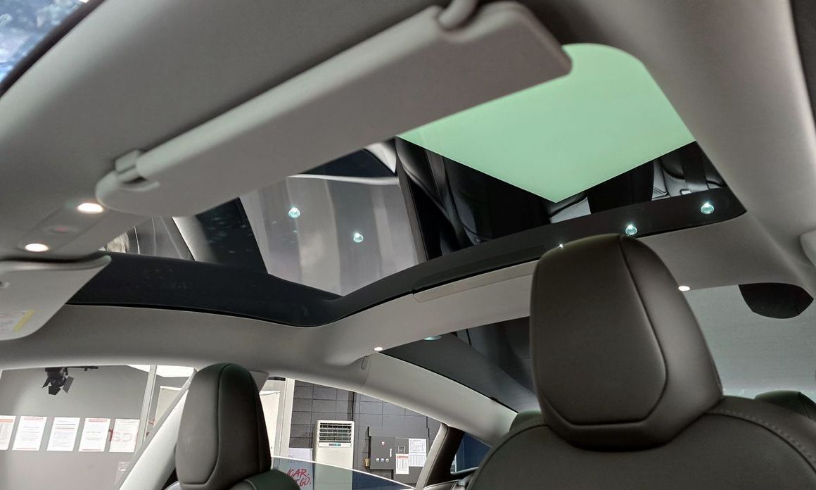 Tesla Model 3 2024