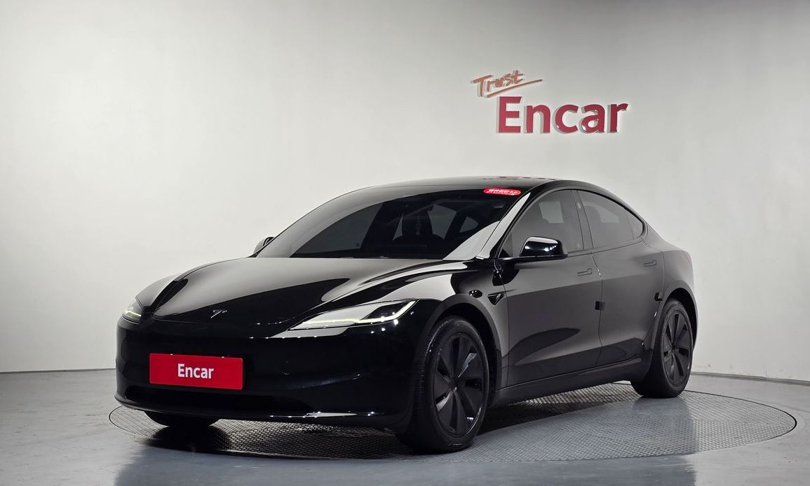 Tesla Model 3 2024